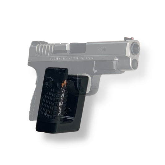 Springfield XDS displayed on Waymkr mount