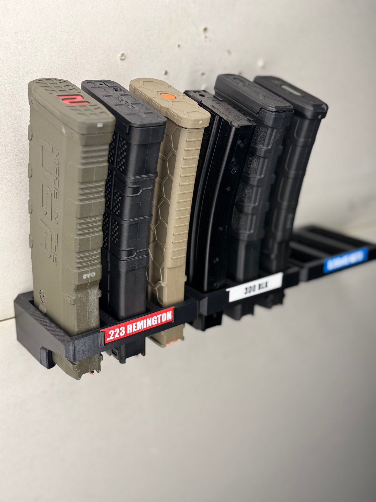UNIVERSAL AR-15 MAG MOUNT