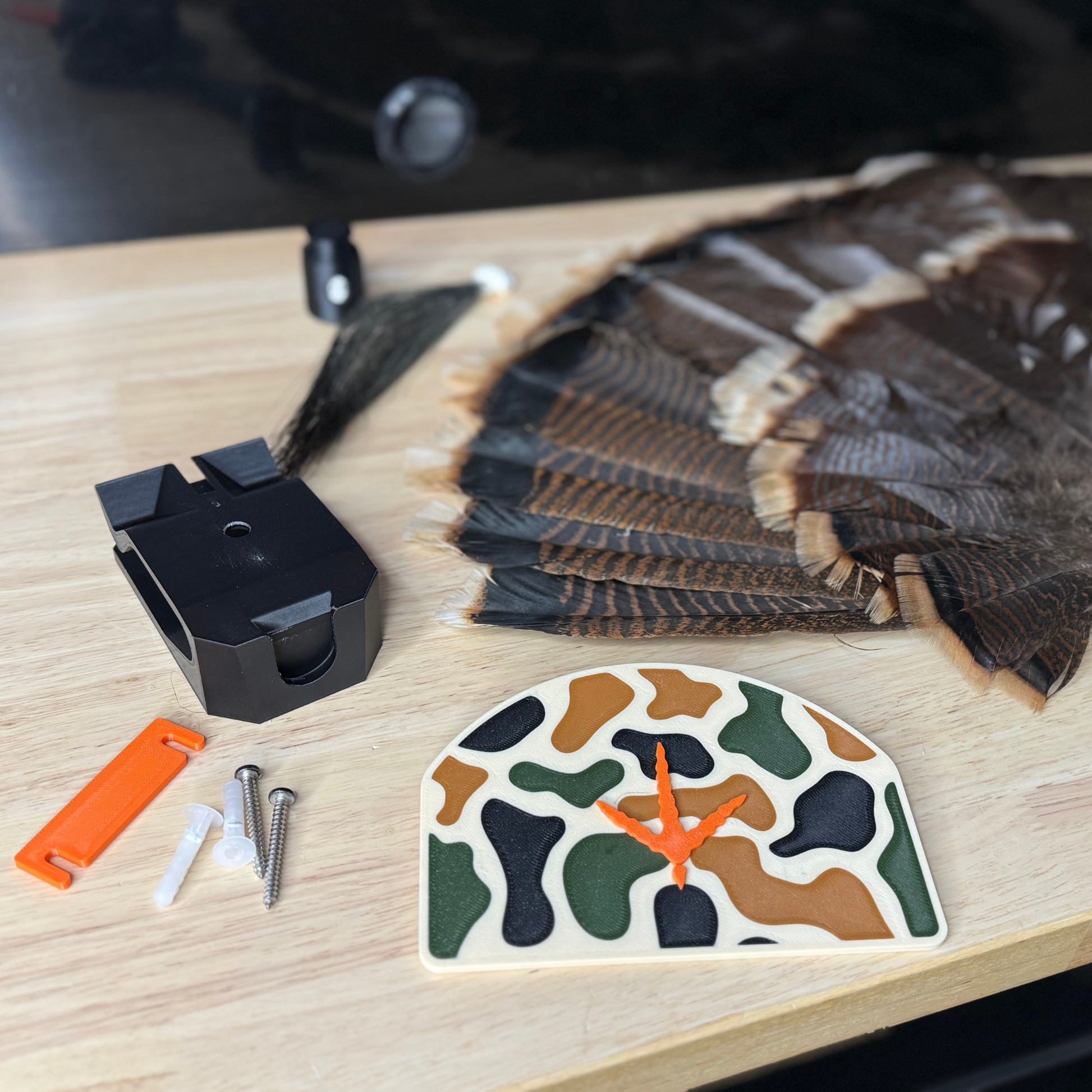 Turkey fan mounting kit with beard holder hardware and display components